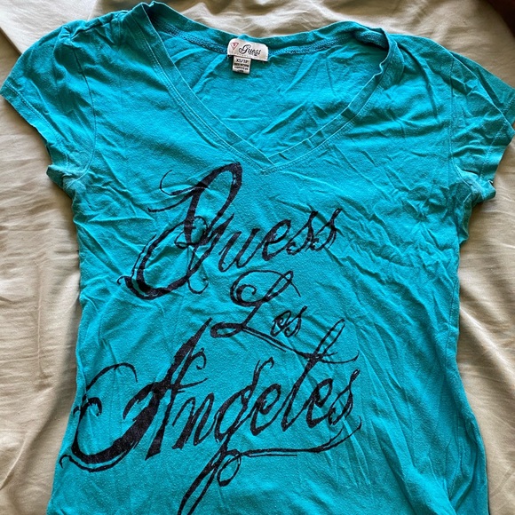 Guess tshirt - Picture 1 of 1